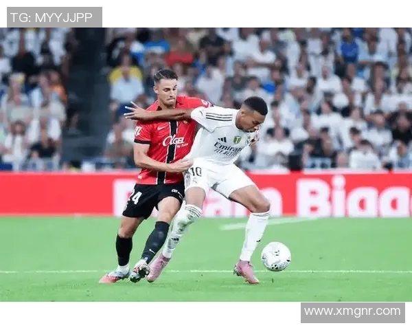 本菲卡在欧冠赛场上大胜皇马展现强大实力引发热议