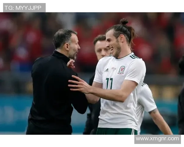 拉姆塞在曼联训练基地被墨西哥球迷围堵,意外事件背后的深情故事 拉姆塞在曼联训练基地被墨西哥球迷围堵,意外事件背后的深情故事